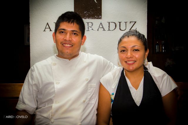Quetzalcoatl Zurita Bustamante &
Shalxaly Itzaguel Macías Rodríguez, Almoraduz.<br />Photo: Farid Novelo