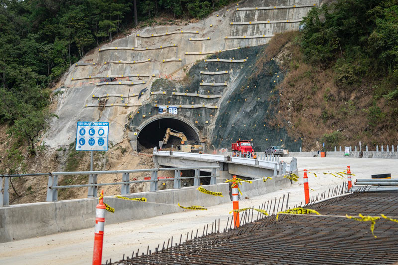 San Sebastian tunnel, south side. 1/23