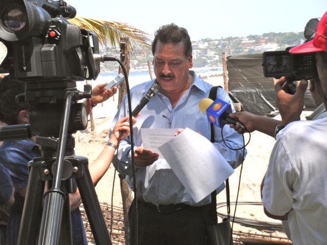 Austreberto
Garfías, Clausura
ciudadana, 19 de
abril, 2012.