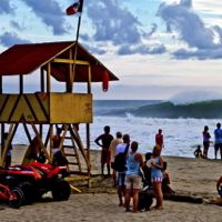 Zicatela: Playa, Ola y “Ballena”